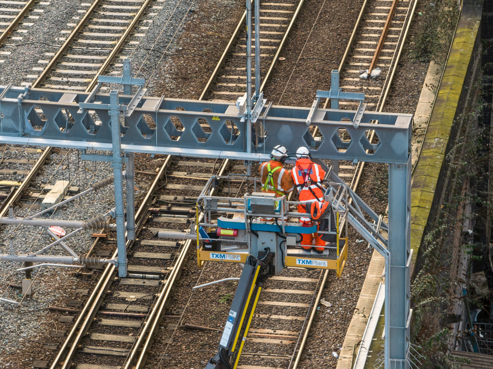 Stalybridge electrification installation